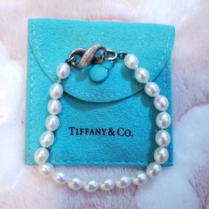 Vintage Tiffany & Co. Sterling Silver White Pearl Infinity Bracelet 7" - Pouch